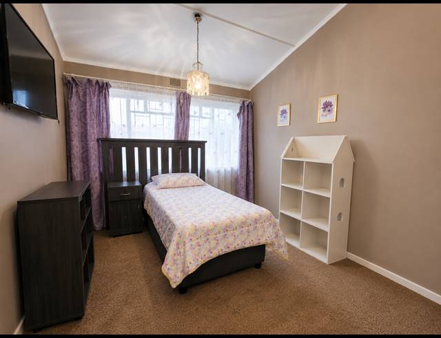 2 BEDROOM DUPLEX FOR SALE IN THREE RIVERS PROPER